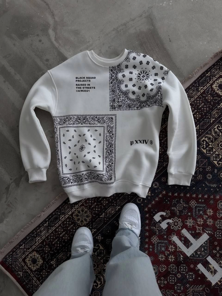 Desenli Üç İplik Bisiklet Yaka Oversize SweatShirt - Beyaz